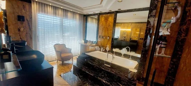 2031 – Appartement – 5pièces – 4200000CHF – 250 m²