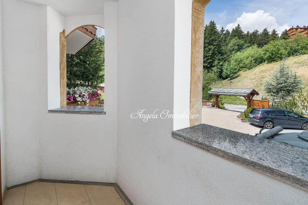 1733 – Appartement 36.5 pièces – 2800 CHF