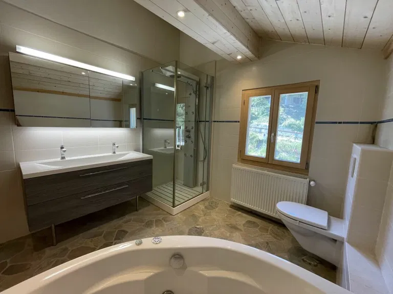 1668 – Maison 6.5 pièces – 243 m²