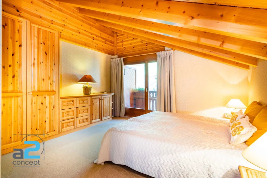 1656 – Apparetement 5.5 pièces – 3000 CHF – 172 m²