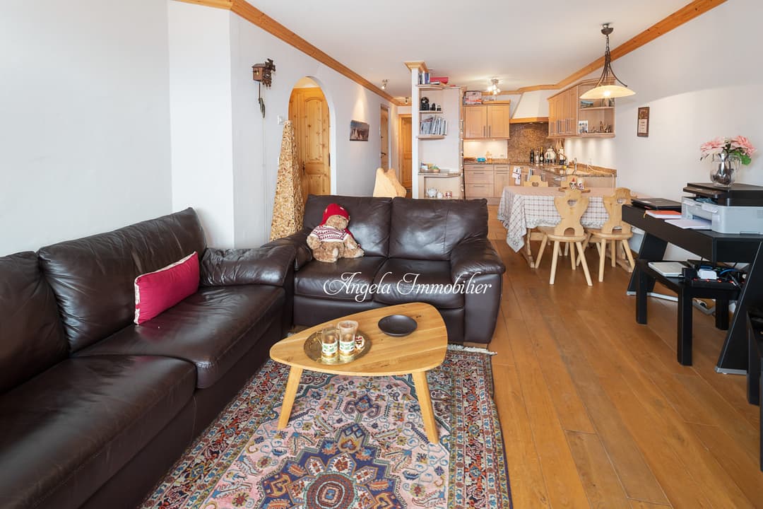 1733 – Appartement 36.5 pièces – 2800 CHF