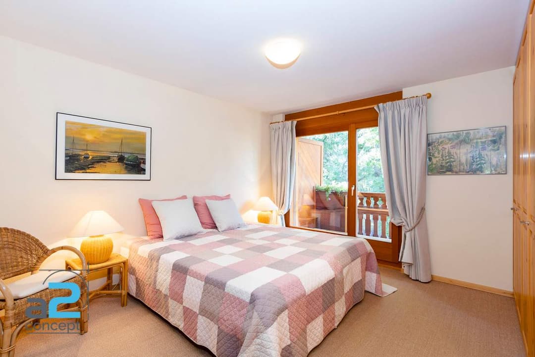 1656 – Apparetement 5.5 pièces – 3000 CHF – 172 m²