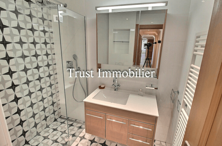 1690 – Appartement 5,5 pièces – 9500CHF – 130m²