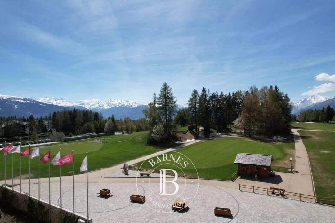 2087 – Appartement 4.5 pièces – 3800000 CHF – 165m²