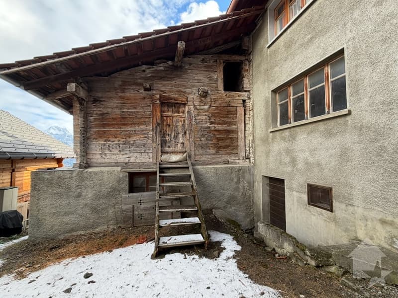 2073 – Maison – 300000 CHF – 120 m²