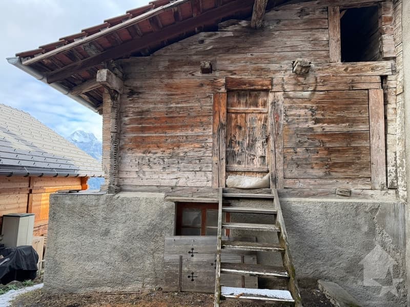 2073 – Maison – 300000 CHF – 120 m²