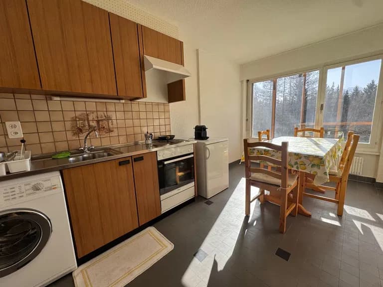 1701 – Appartement 2.5 pièces – 1700 CHF – 70 m²