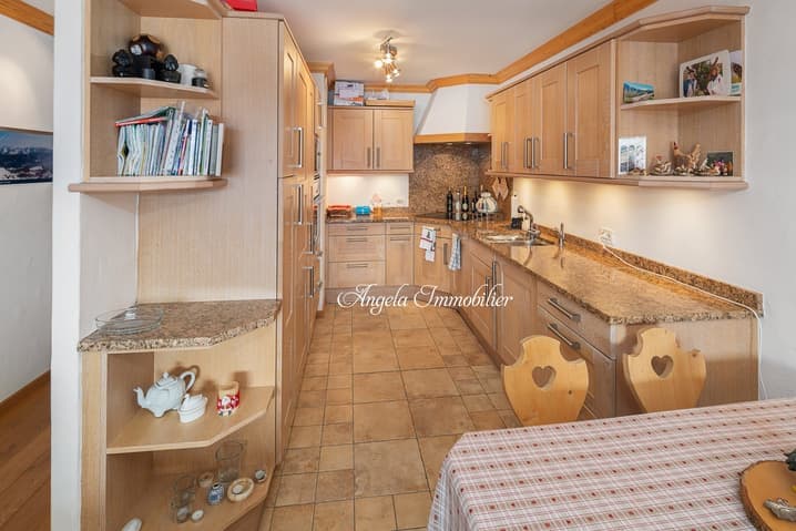 2063 – Appartement 2 pièces – 1200000CHF – 86m²