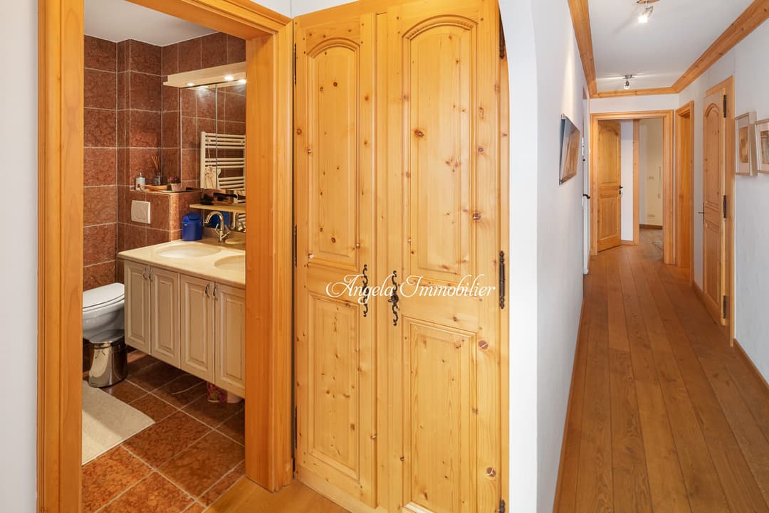 1733 – Appartement 36.5 pièces – 2800 CHF