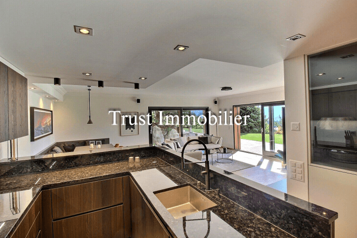 1690 – Appartement 5,5 pièces – 9500CHF – 130m²