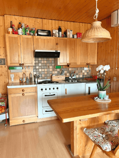 1696 – Appartement 2,5 pièces – 1500CHF 45m²