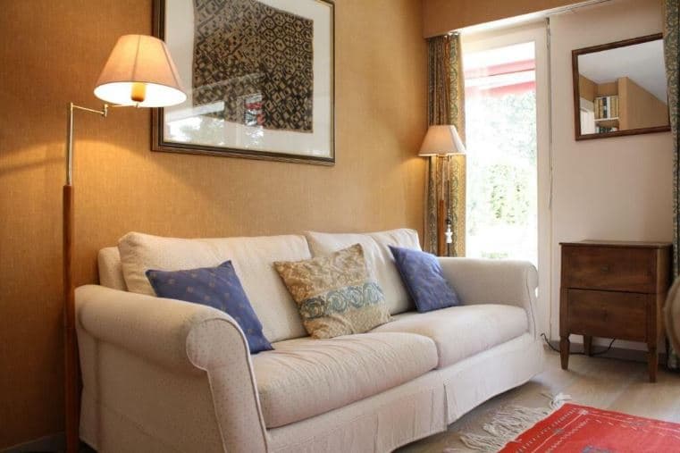 1715 – Appartement 4 pièces – 2240CHF – 150m²