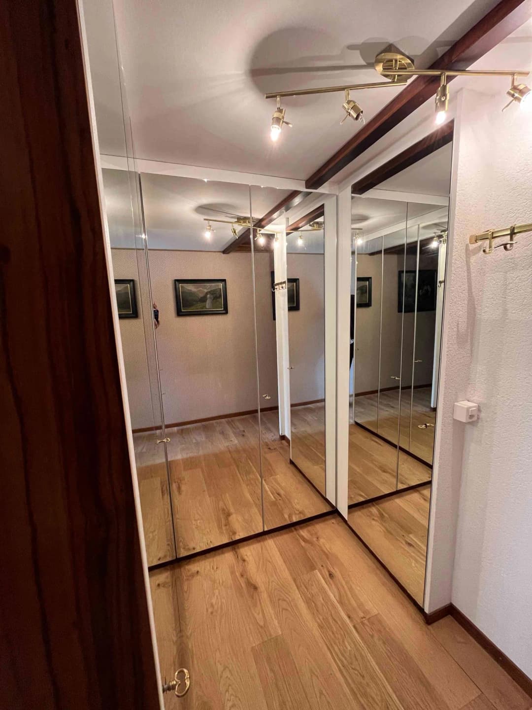 1657 – Appartement 3.5 pièces – 3200 CHF – 90 m²