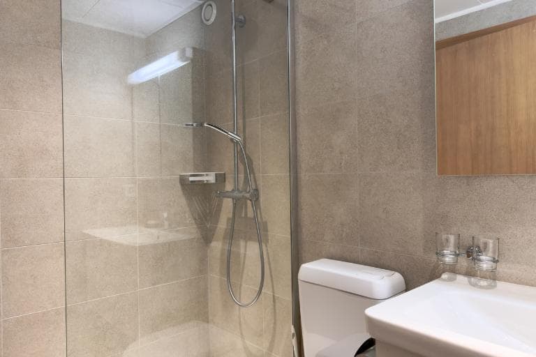 1711 – Appartement 4 pièces –  2450CHF – 114m²