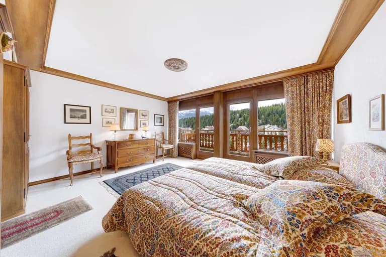 2198 – Appartement – 5.5pièces -5000000CHF – 206 m²