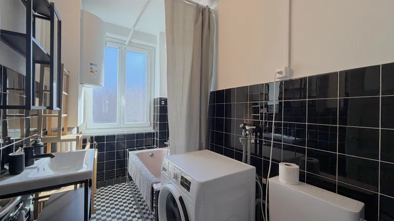 1830 – Appartement 3.5 pièces – 2100 CHF – 75 m²