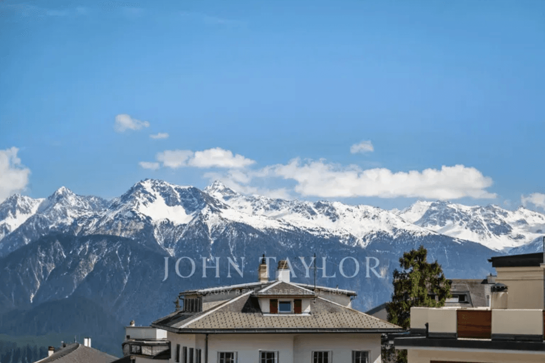 2205 – Appartement à vendre – 229 m2 – 5.5 pièces