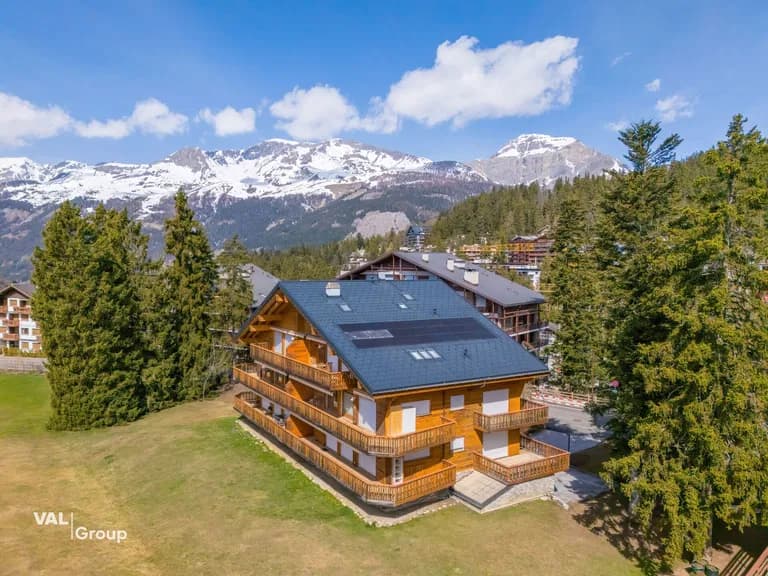 2219 – Appartement – 4.5pièces – 2240000CHF – 120 m²