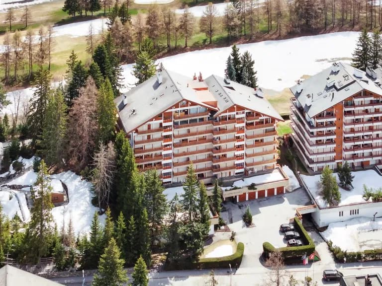 2198 – Appartement – 5.5pièces -5000000CHF – 206 m²