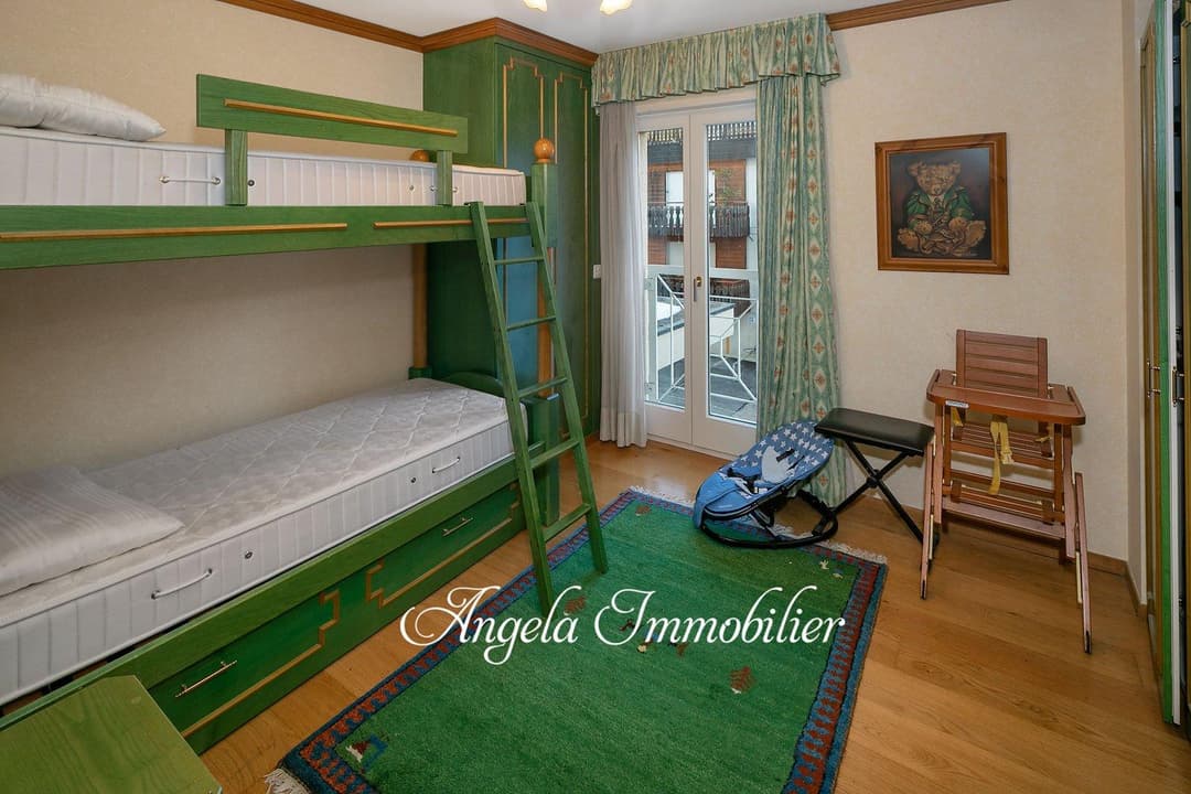 1771 – Appartement 7.5 pièces – 228 m²