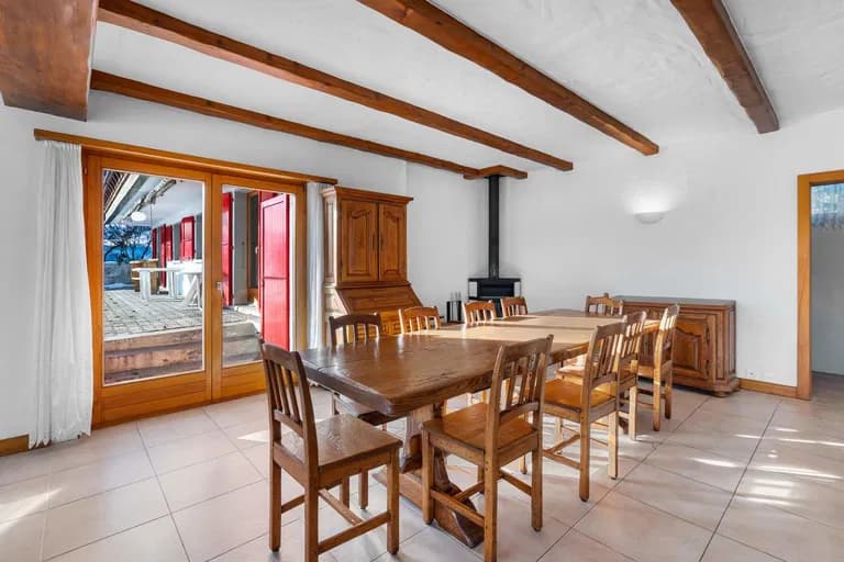 2221 – Appartement 5.5 pièces –  1460000 CHF – 187 m²