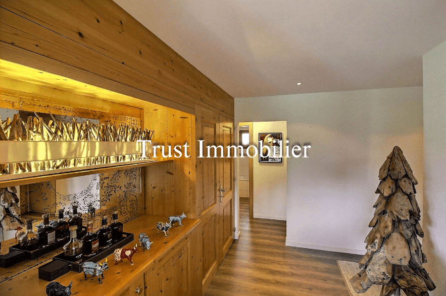 2192 -Appartement 4.5 pièces – 1560000 CHF – 120 m²