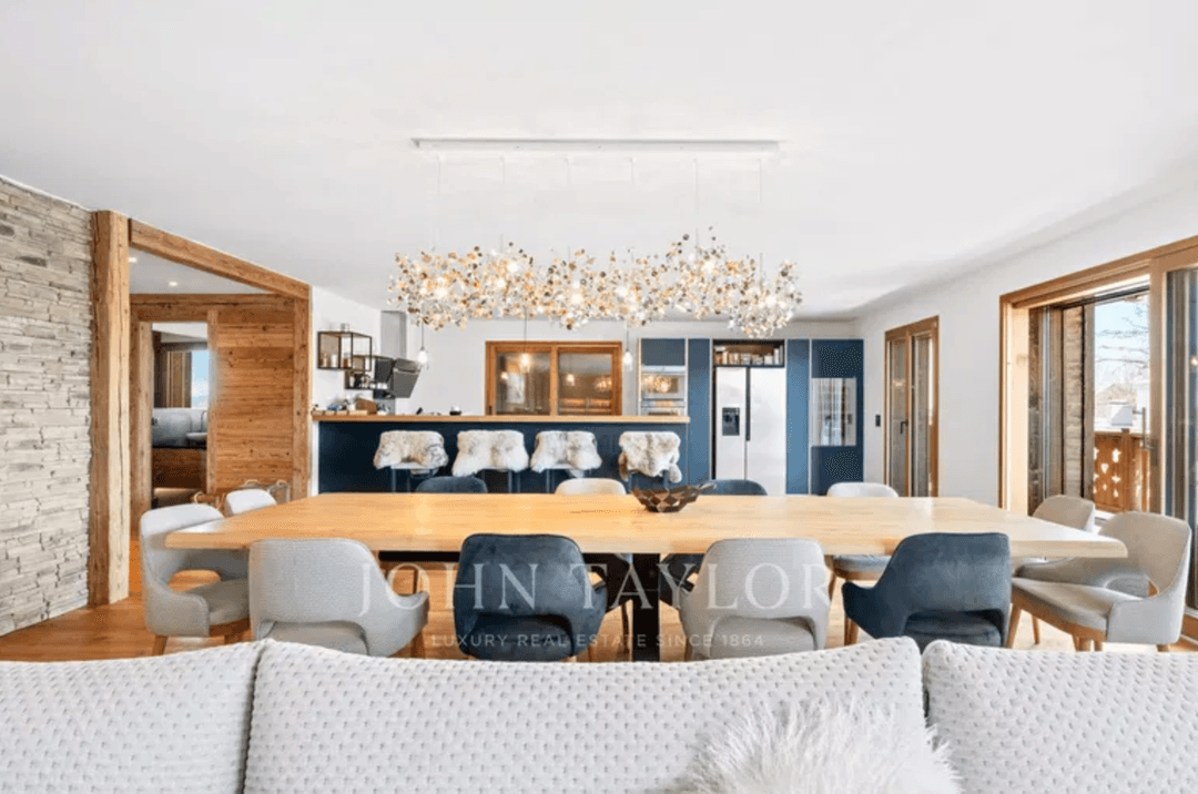 2205 – Appartement à vendre – 229 m2 – 5.5 pièces