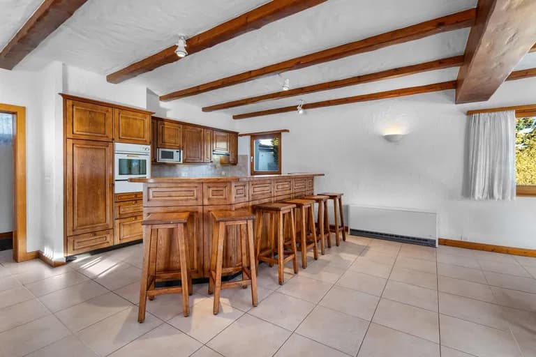 2221 – Appartement 5.5 pièces –  1460000 CHF – 187 m²