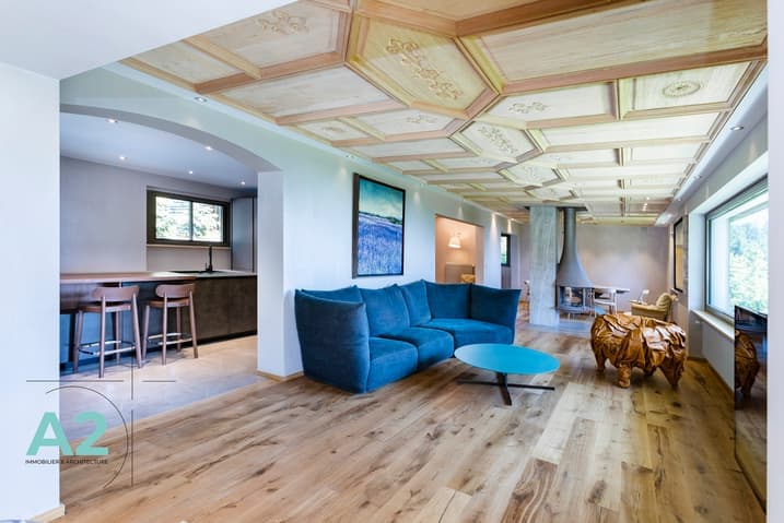 1813 – Maison 8 pièces – 240m²