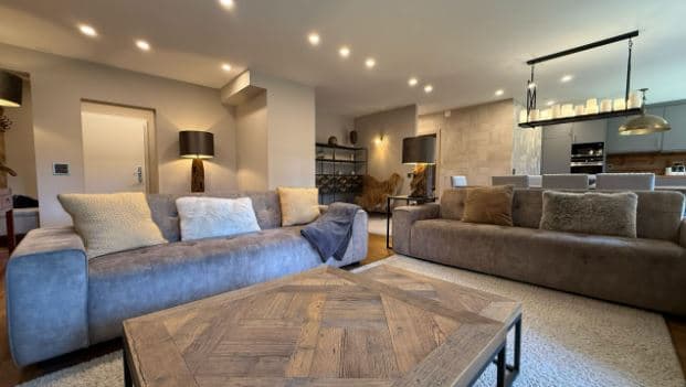 1834 – Appartement 4.5 pièces –  14000CHF – 140m²