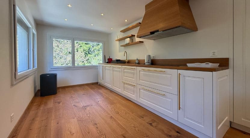 1838 – Maison 7 pièces – 22000CHF – 320m²