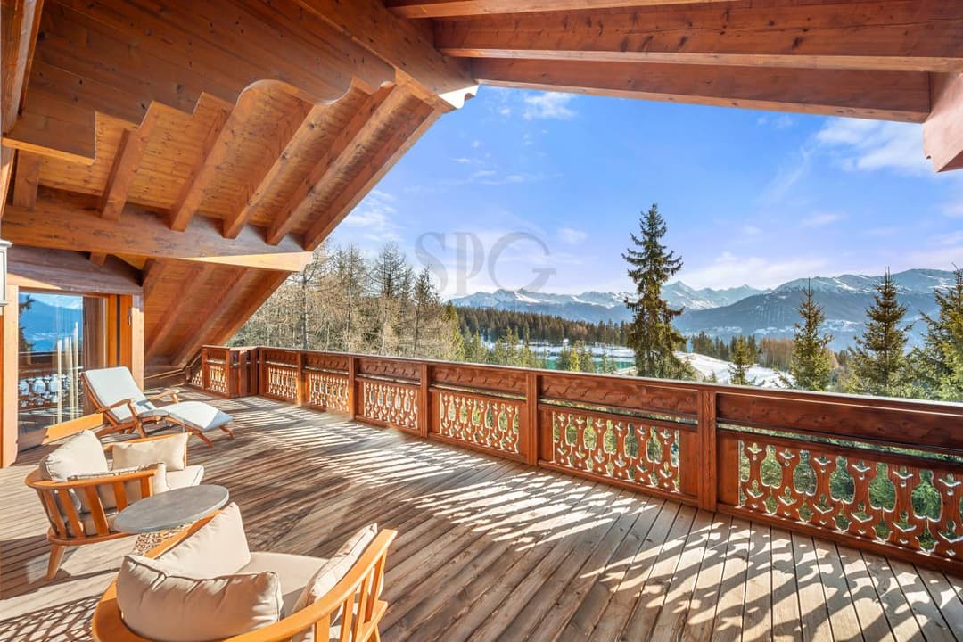 2186 – Maison à vendre –  3526m2 – 13 pièces