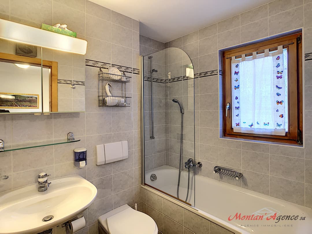 1828 – Appartement – 3pièces –  2700CHF – 72 m²