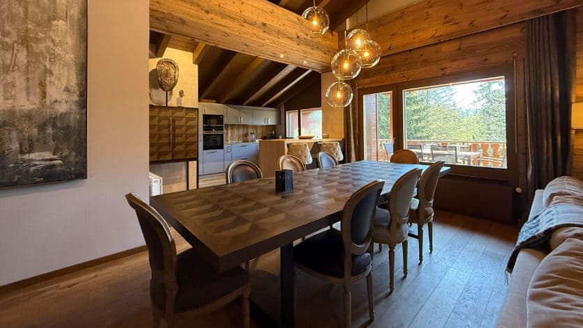 1836 – Appartement 4.5 pièces – 15000CHF – 150m²