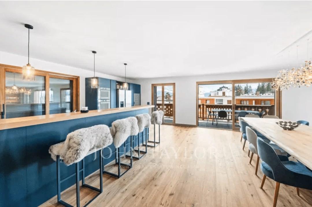 2205 – Appartement à vendre – 229 m2 – 5.5 pièces