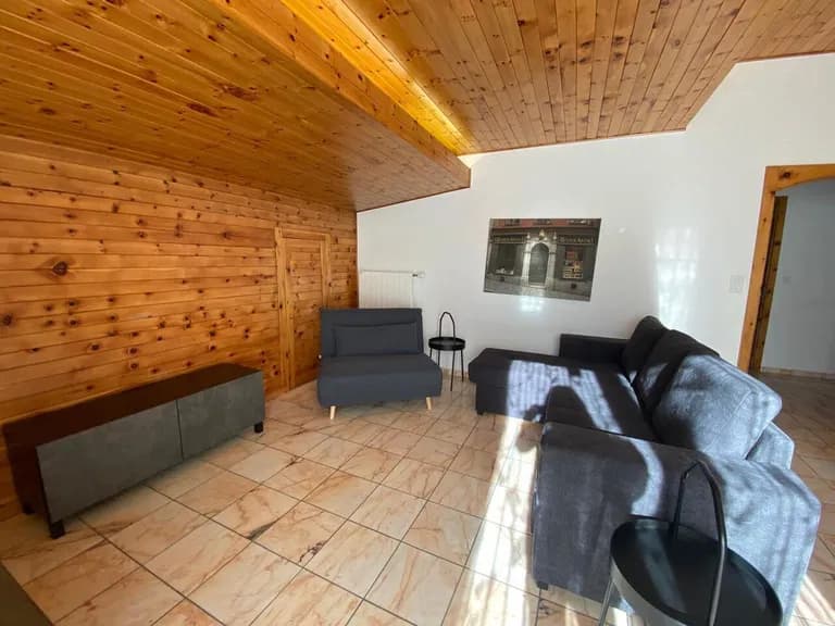 1819 – Appartement – 3pièces -2400CHF – 80 m²