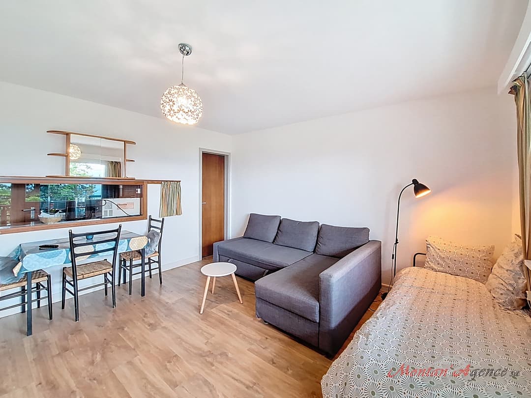 1783 – Appartement –  950CHF