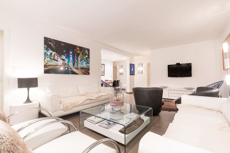 1883 – Appartement 4 pièces –  2450CHF