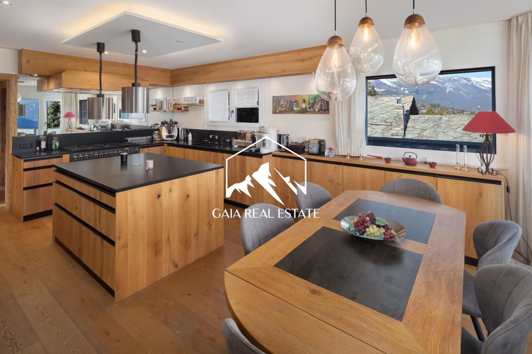 2261 – Maison – 5900000 CHF – 660 m²