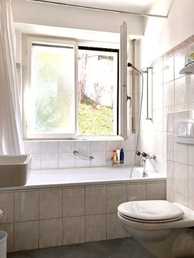 1857 – Appartement 3 pièces- 1750CHF – 120m²