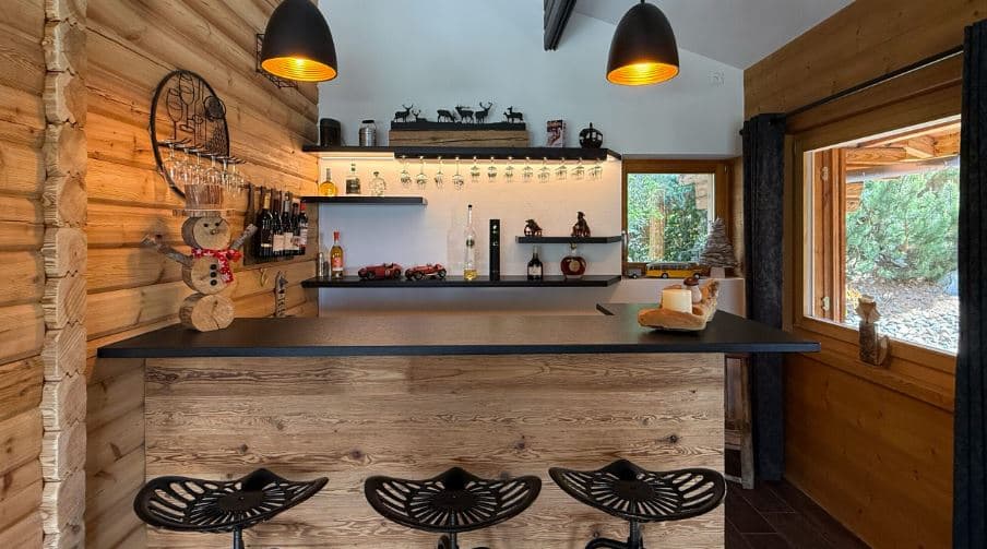 1855 – Chalet 7 pièces –  24000CHF – 300m²