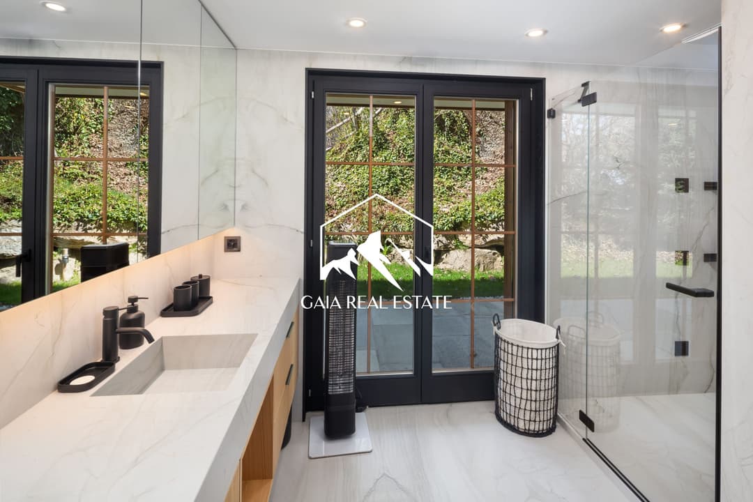 2237 – Appartement 3 pièces – 3900000CHF – 111m²