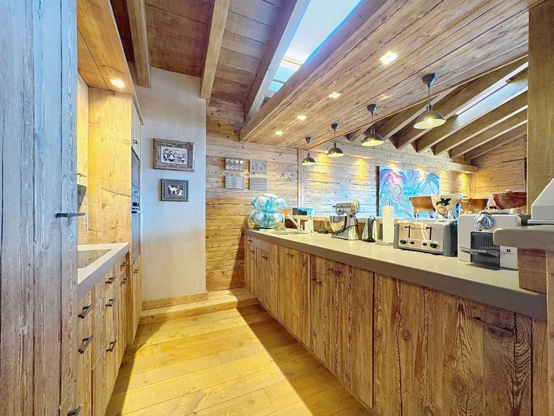 2269 – Maison 10.5 pièces – 519 m²