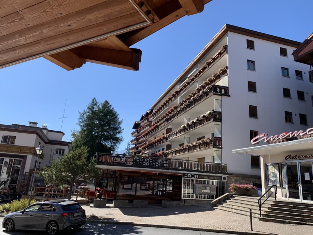 1929 – Appartement 4.5 pièces –  2898CHF – 122m²