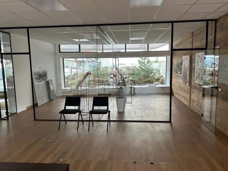 1874 – Commerce – 3280 CHF – 175m²