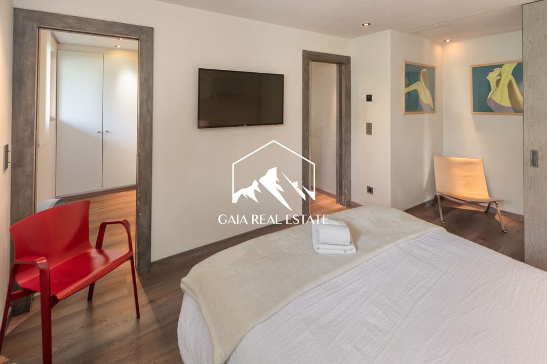 2235 – Appartement 6.5 pièces – 8000000 CHF – 280 m²