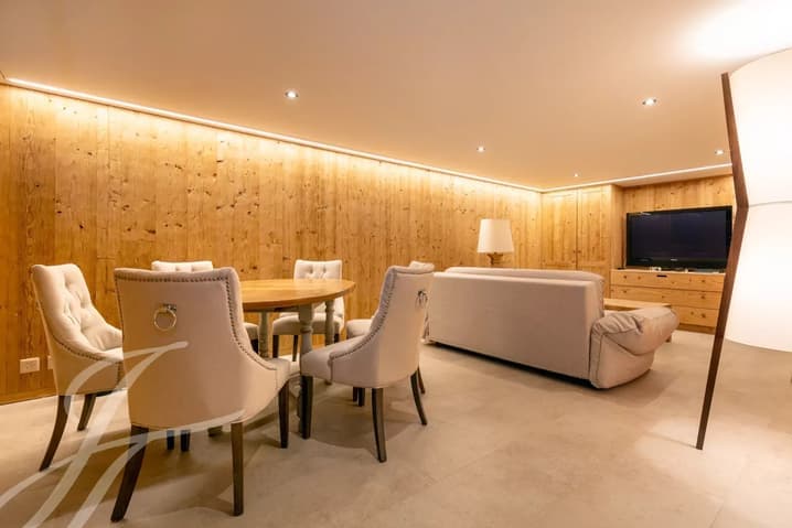 723 – Maison – 5.5pièces – 250 m²