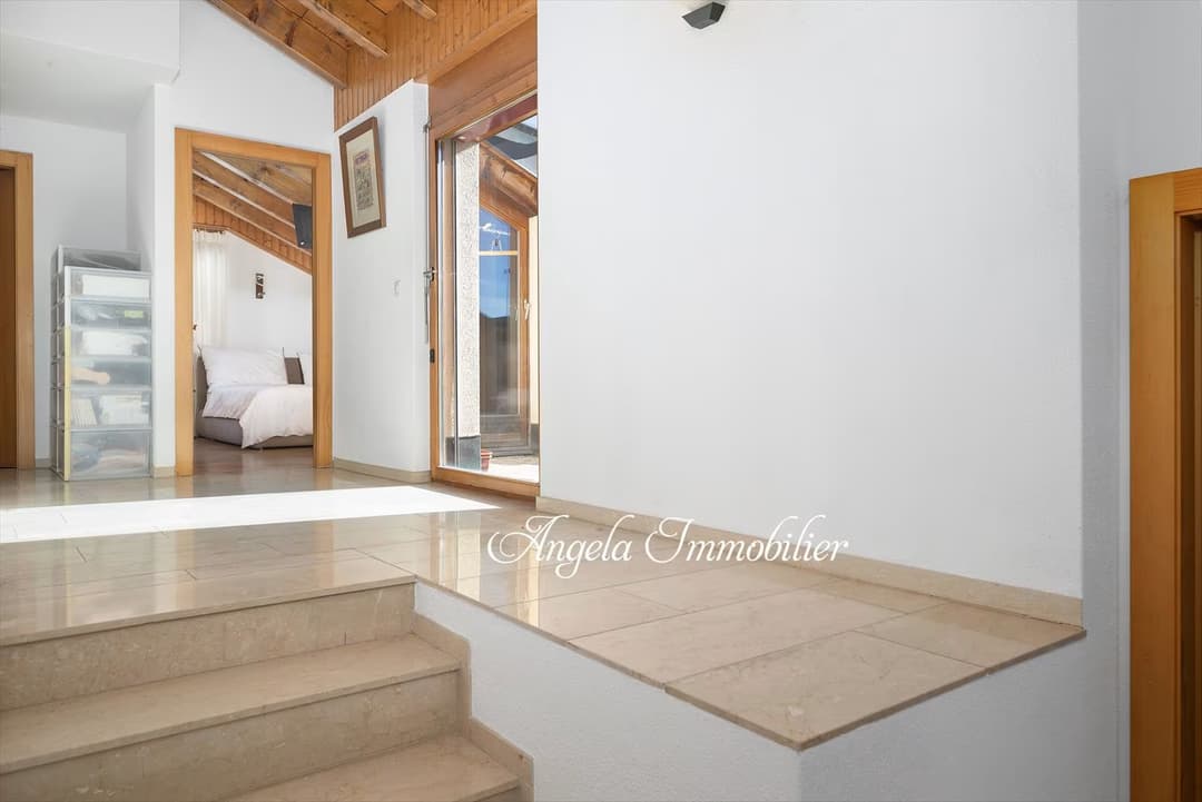 2165 – Appartement 5.5 pièces – 2690000 CHF – 260 m²