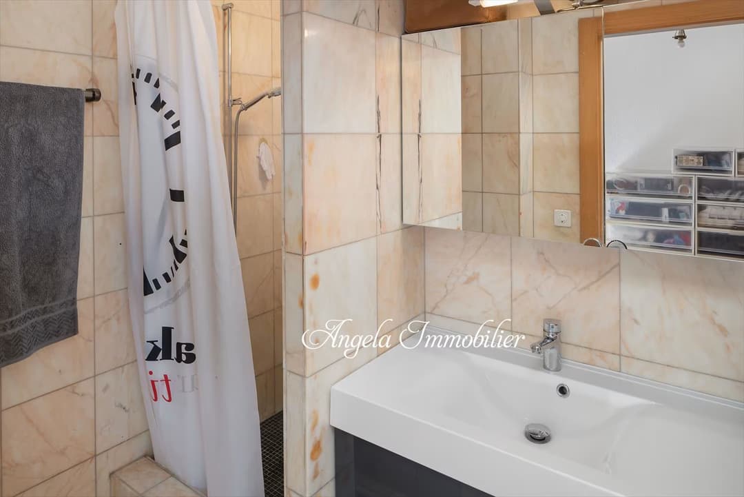 2165 – Appartement 5.5 pièces – 2690000 CHF – 260 m²