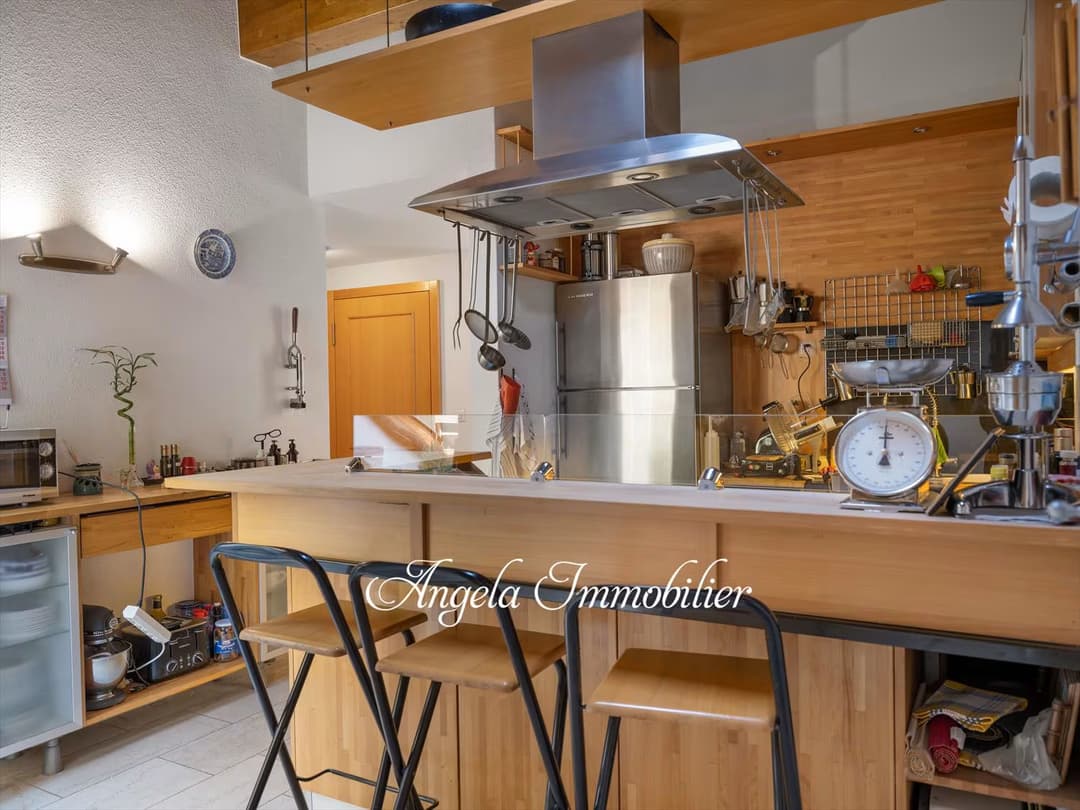 2165 – Appartement 5.5 pièces – 2690000 CHF – 260 m²